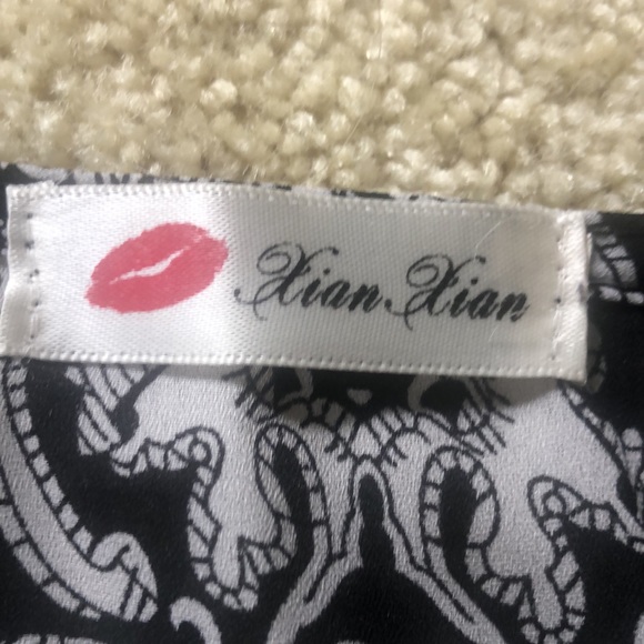 Lined flowy tank racerback with split back CUTE - Picture 2 of 4